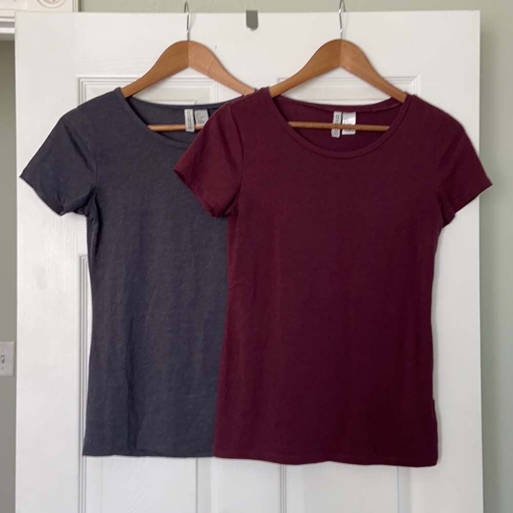 Divided by H&M tees - 2 for 1! Semi-fitted